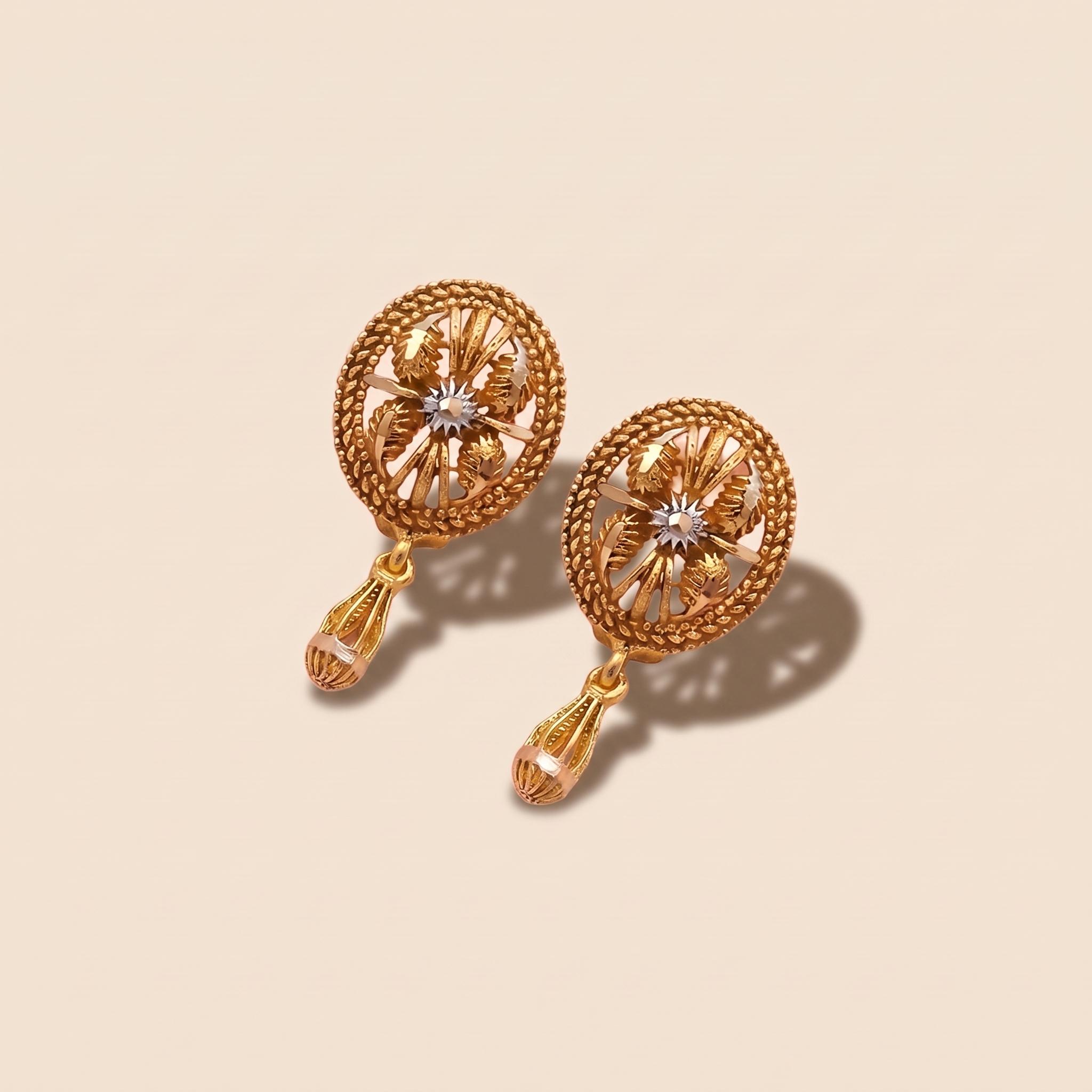 GOLD EARRING
